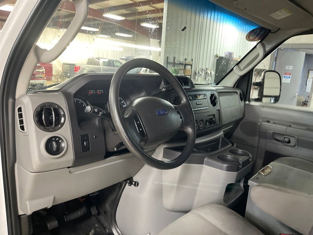 Used 2010 Ford E-150 and Econoline 150 image 13