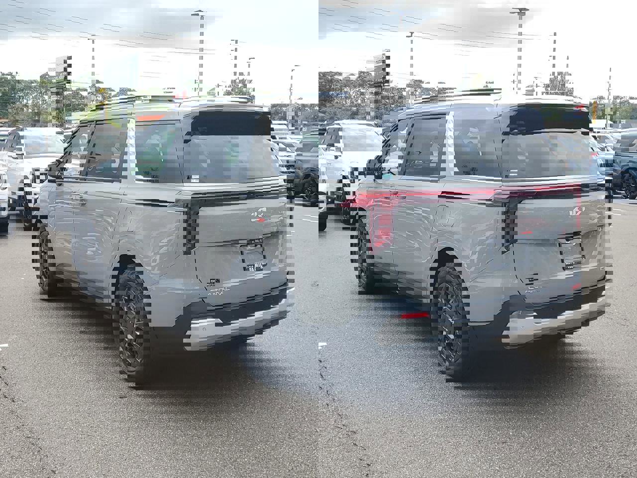 New 2026 Kia Carnival EX image 4