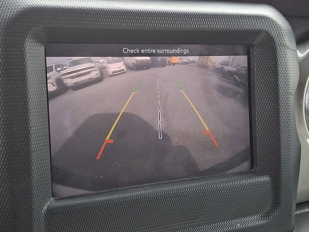 Used 2019 Jeep Wrangler Unlimited Sahara image 18