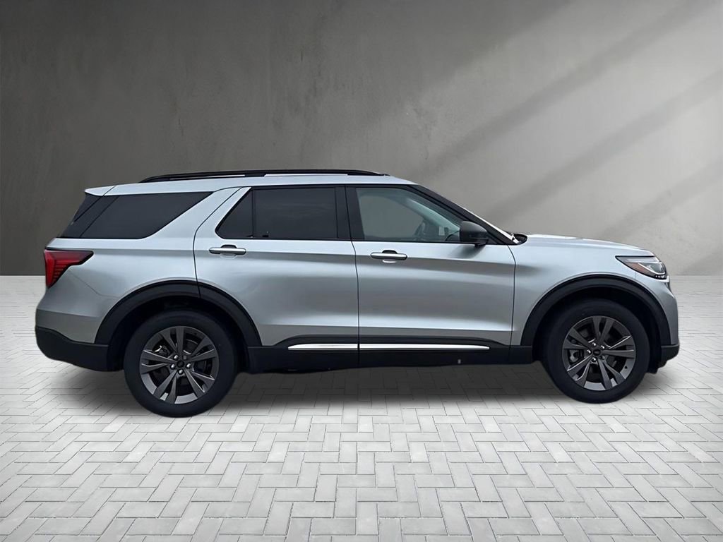 New 2025 Ford Explorer Active w/ Active Comfort Package image 8