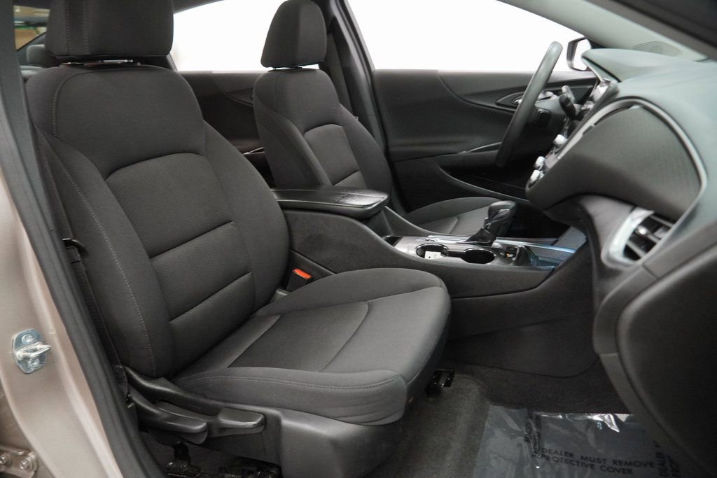 Used 2024 Chevrolet Malibu LT image 46
