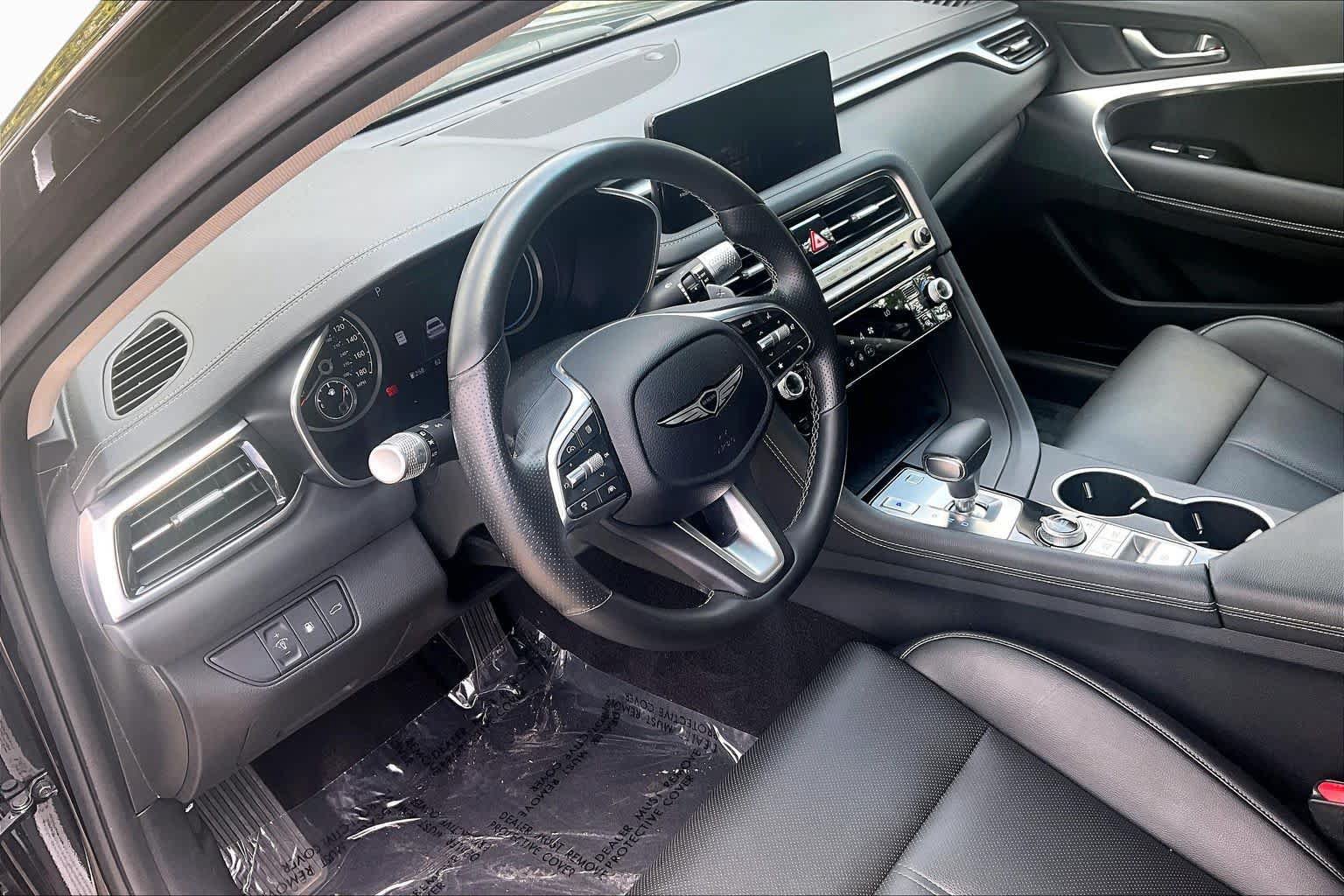 Used 2025 Genesis G70 2.5T AWD/4WD image 18