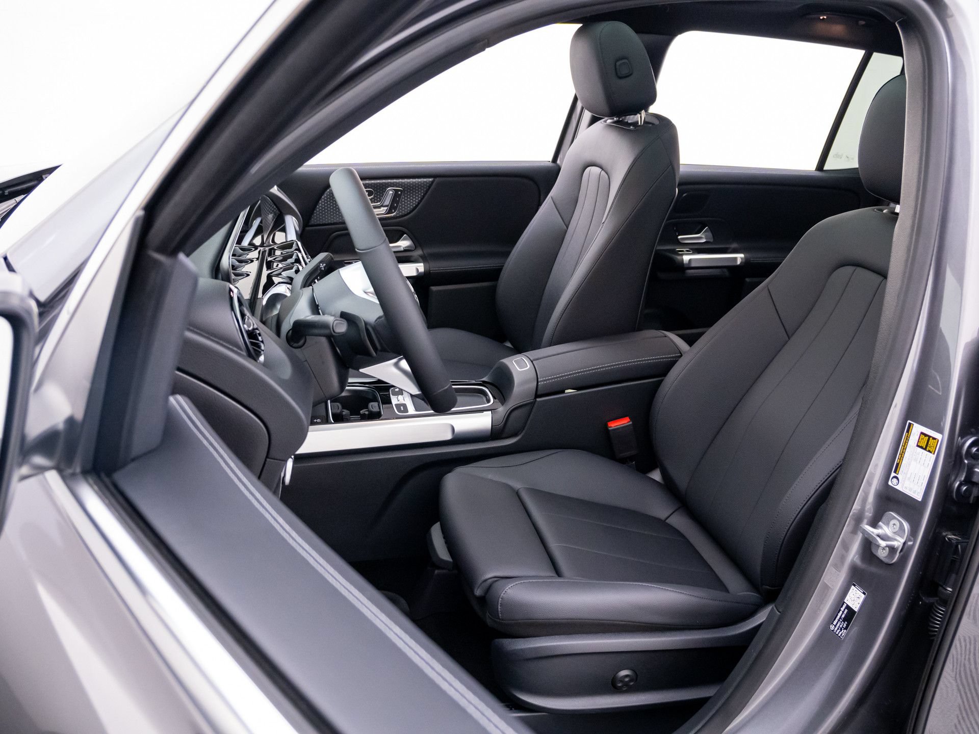 New 2026 Mercedes-Benz GLB 250 4MATIC image 17