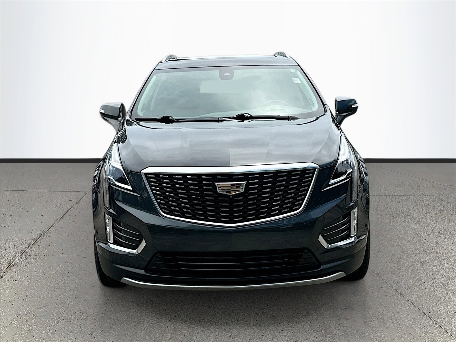 Used 2022 Cadillac XT5 Premium Luxury w/ Technology Package image 2
