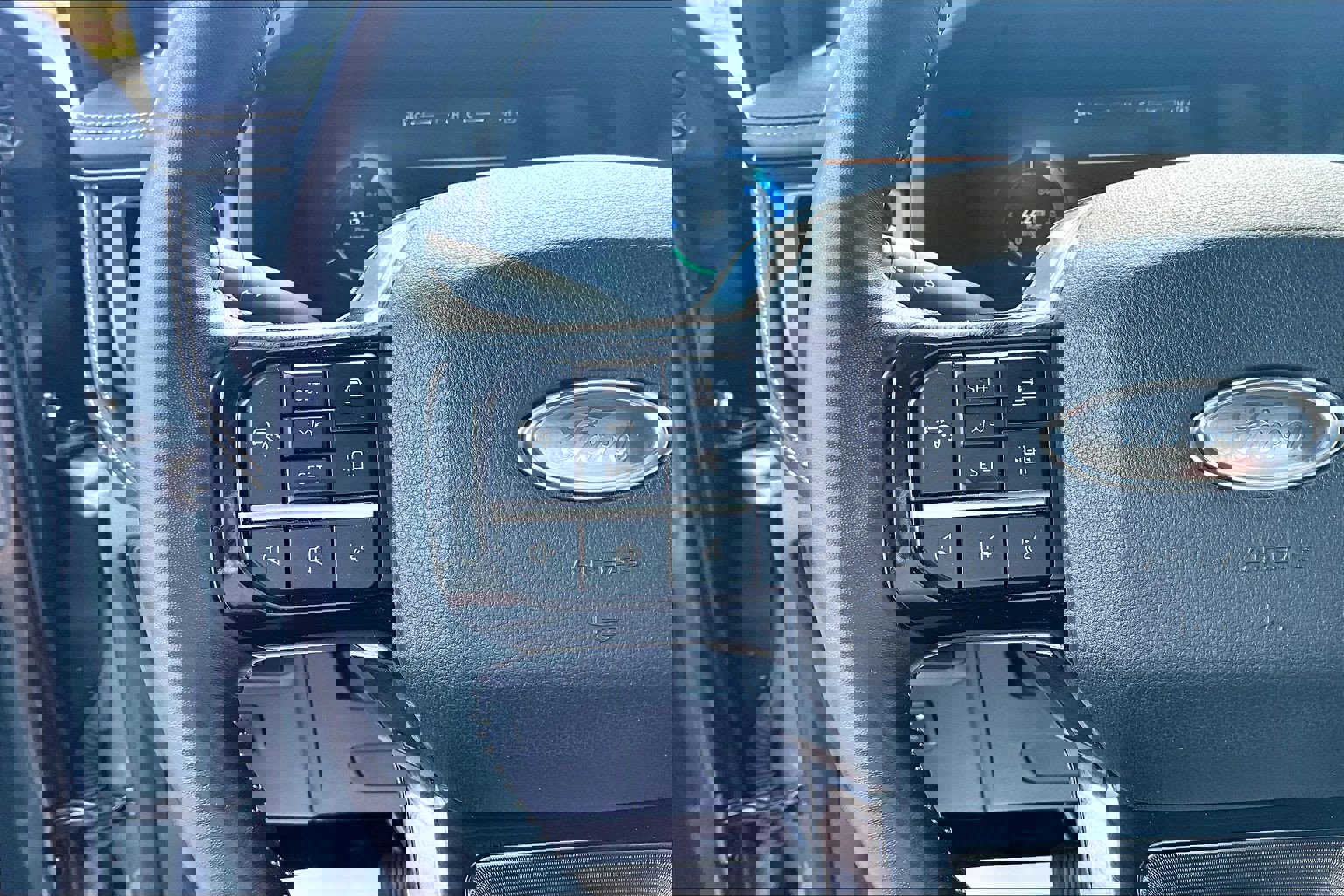 Used 2023 Ford F150 Lightning Platinum image 12