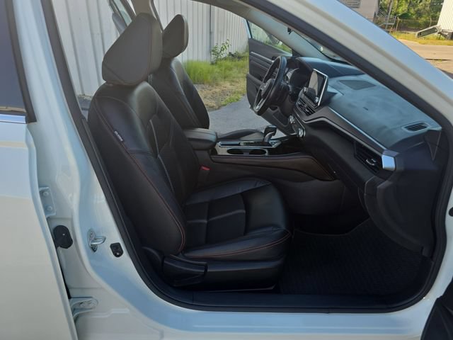 Used 2023 Nissan Altima 2.5 SR FWD image 18