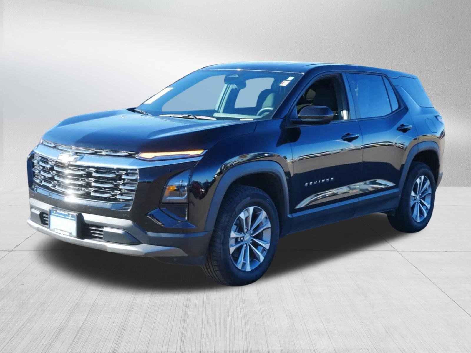 Used 2025 Chevrolet Equinox LT image 3