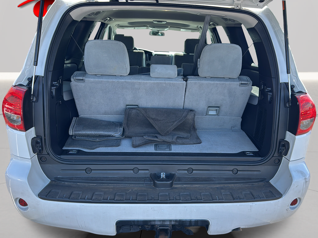 Used 2015 Toyota Sequoia SR5 RWD image 22