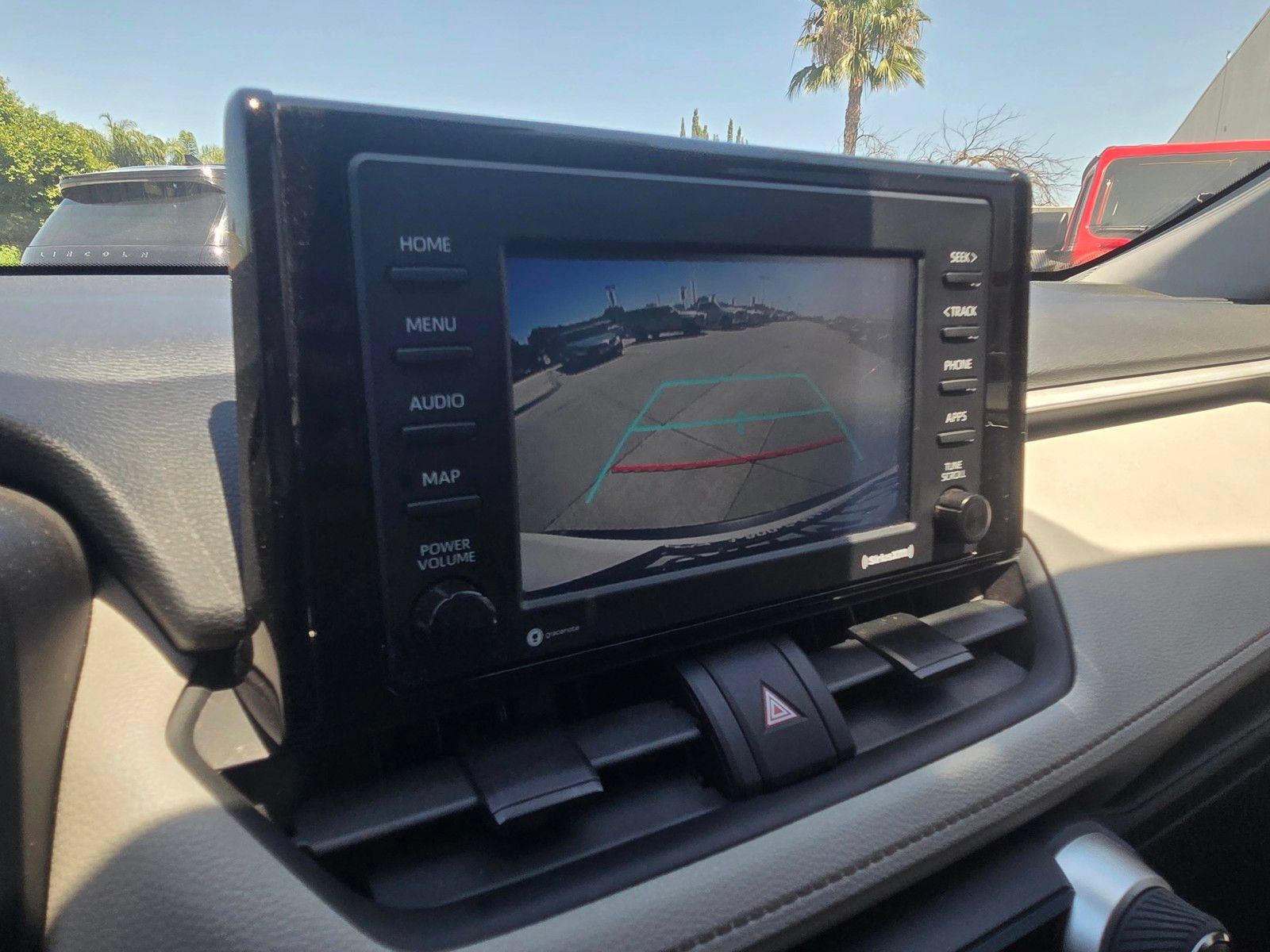 Used 2021 Toyota RAV4 XLE AWD/4WD image 25