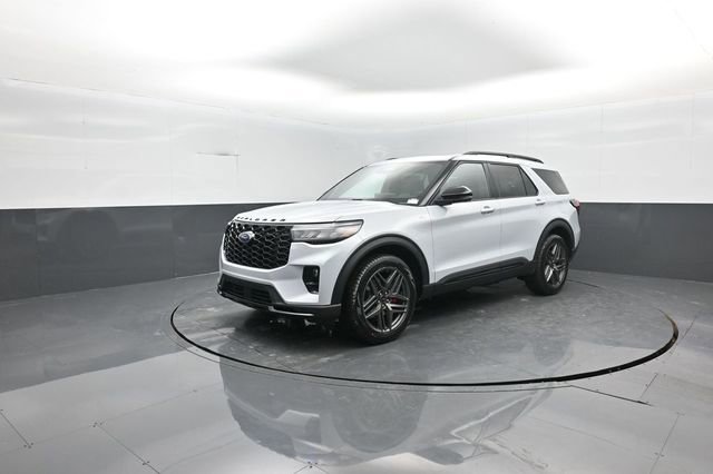 New 2026 Ford Explorer ST-Line w/ ST-Line Street Pack image 4