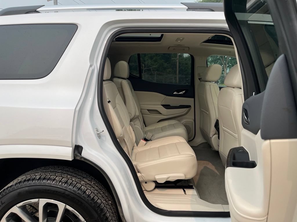 Used 2023 GMC Acadia Denali w/ Denali Ultimate Package AWD/4WD image 38