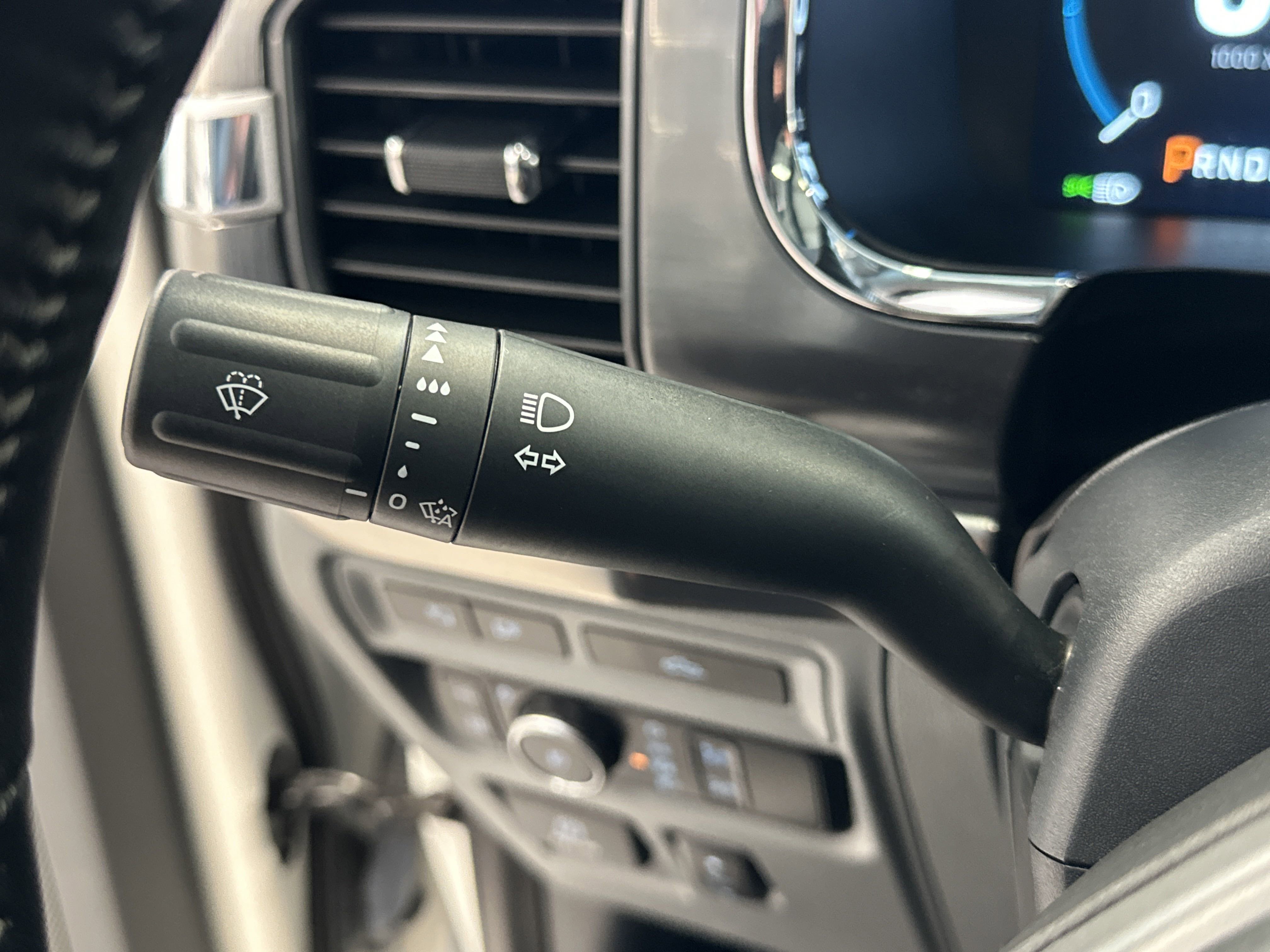 Certified 2022 Ford F150 Lariat w/ Equipment Group 502A High image 38