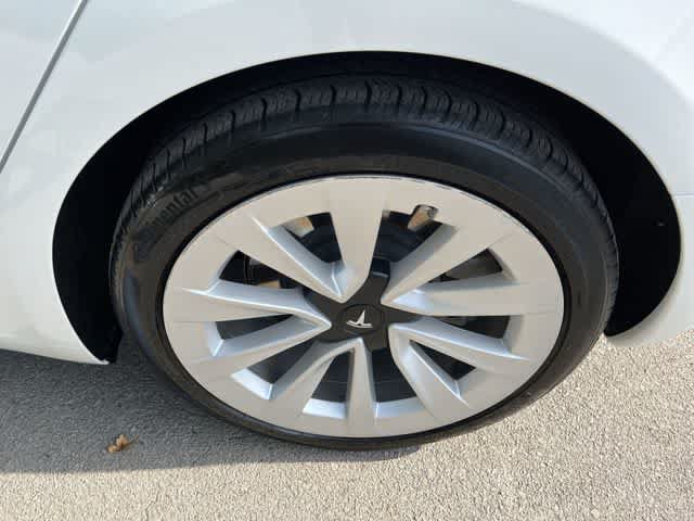 Used 2021 Tesla Model 3 Standard Range Plus RWD image 11