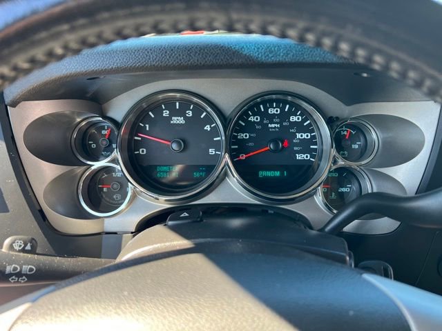 Used 2011 GMC Sierra 2500 SLE w/ SLE Preferred Package AWD/4WD image 16