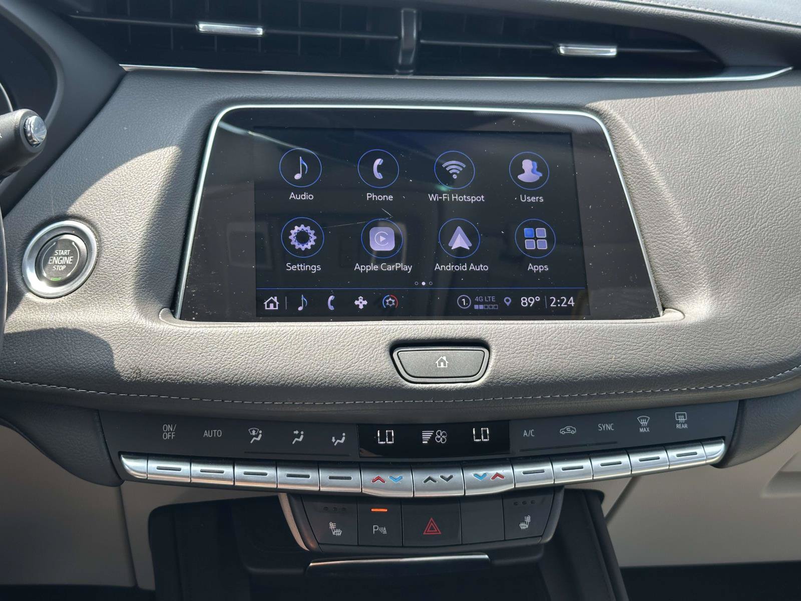 Certified 2023 Cadillac XT4 Luxury w/ Cold Weather Package AWD/4WD image 18