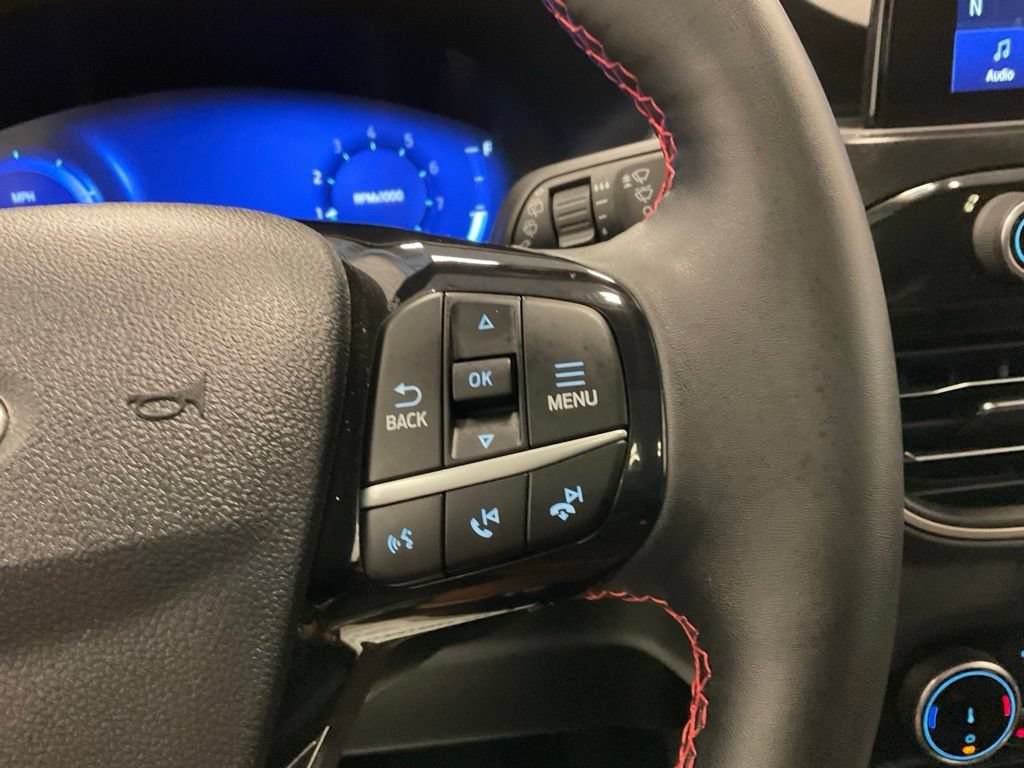 Used 2022 Ford Escape SEL w/ SEL Stealth AWD Package image 22