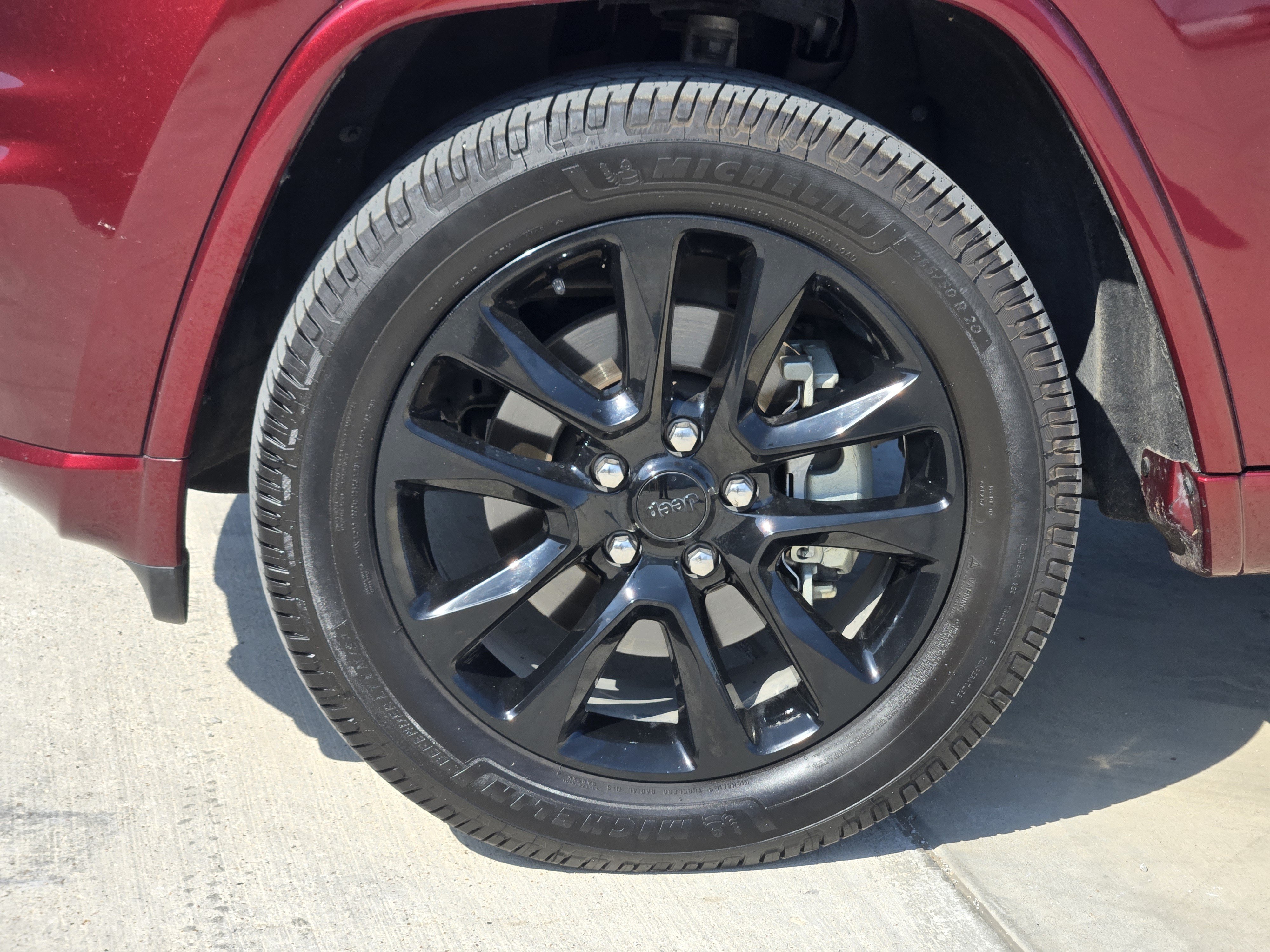 Certified 2021 Jeep Grand Cherokee Laredo X AWD/4WD image 14