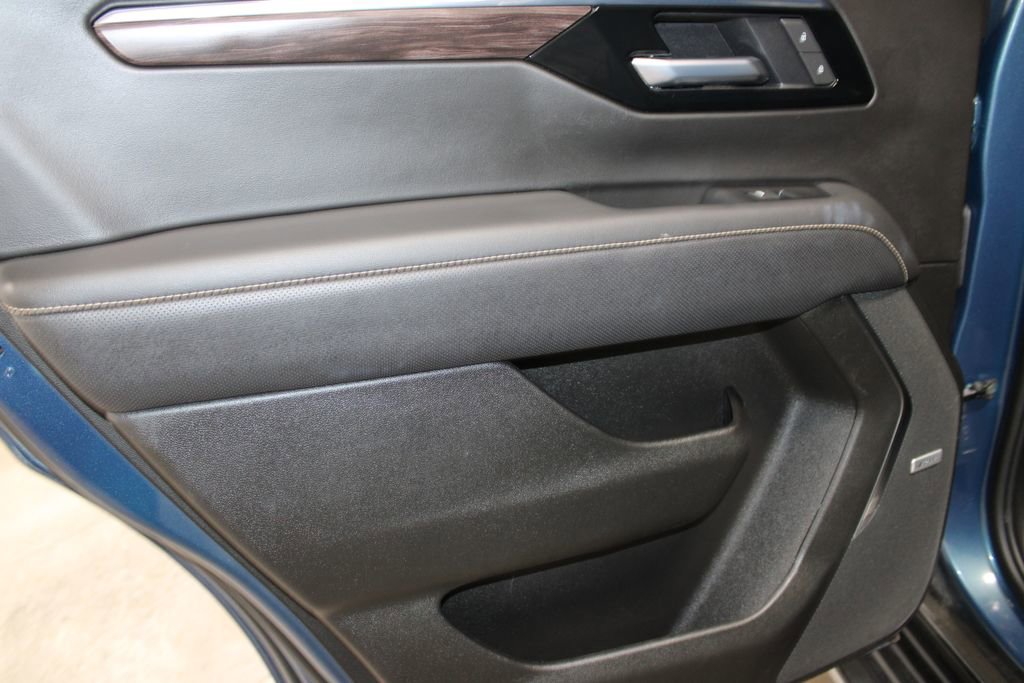 Used 2025 Chevrolet Tahoe Premier image 19