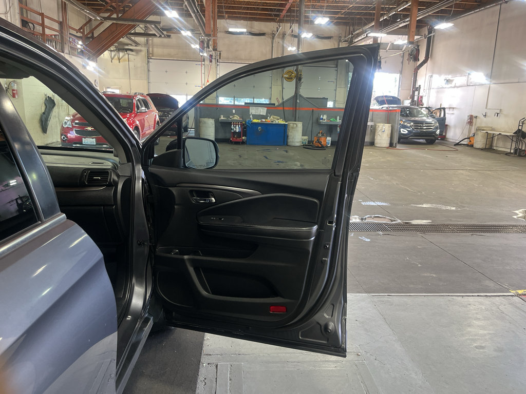 Used 2017 Honda Ridgeline RTL-T image 14