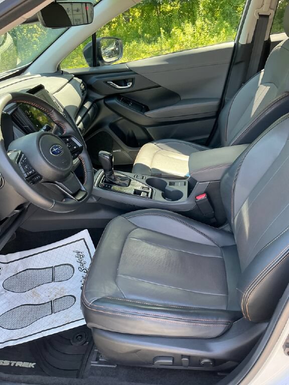 Used 2024 Subaru Crosstrek 2.5i Limited AWD/4WD image 10