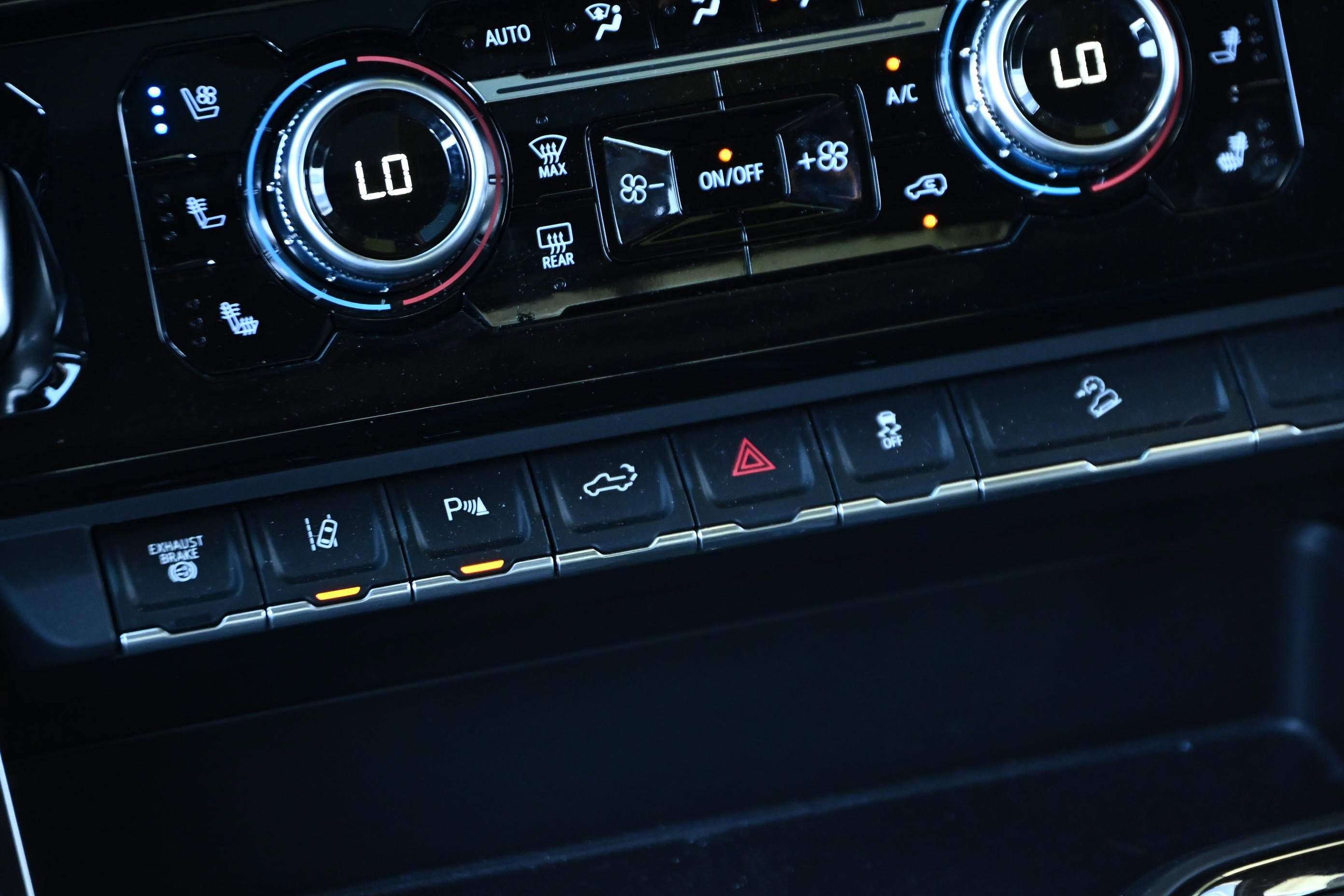 Used 2024 GMC Sierra 2500 AT4 w/ AT4 Premium Plus Package image 22