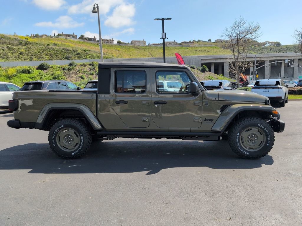 New 2026 Jeep Gladiator Willys AWD/4WD image 4