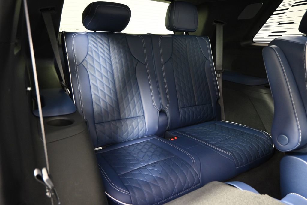 Used 2026 Cadillac Vistiq Premium Luxury image 19