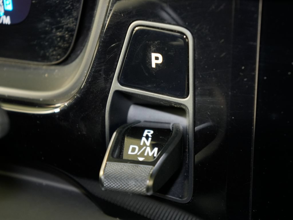 Certified 2024 Porsche Cayenne w/ Premium Package AWD/4WD image 30