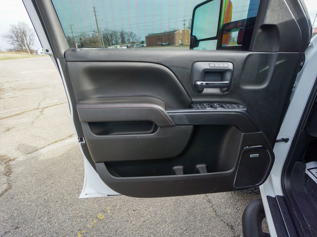 Used 2017 GMC Sierra 2500 SLT w/ All Terrain X HD Package image 15