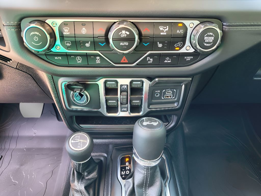 New 2025 Jeep Wrangler Sahara image 20