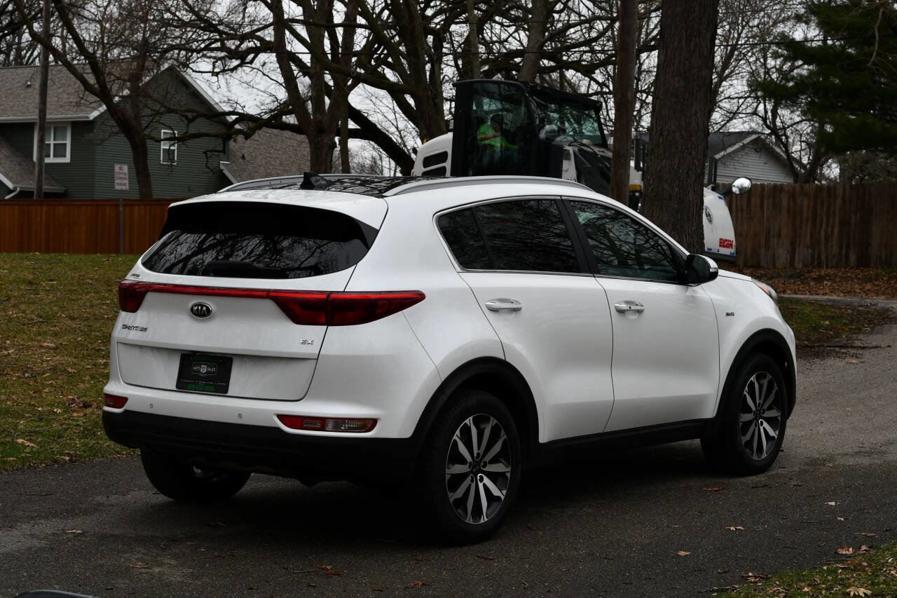 Used 2017 Kia Sportage EX w/ EX Technology Package image 4