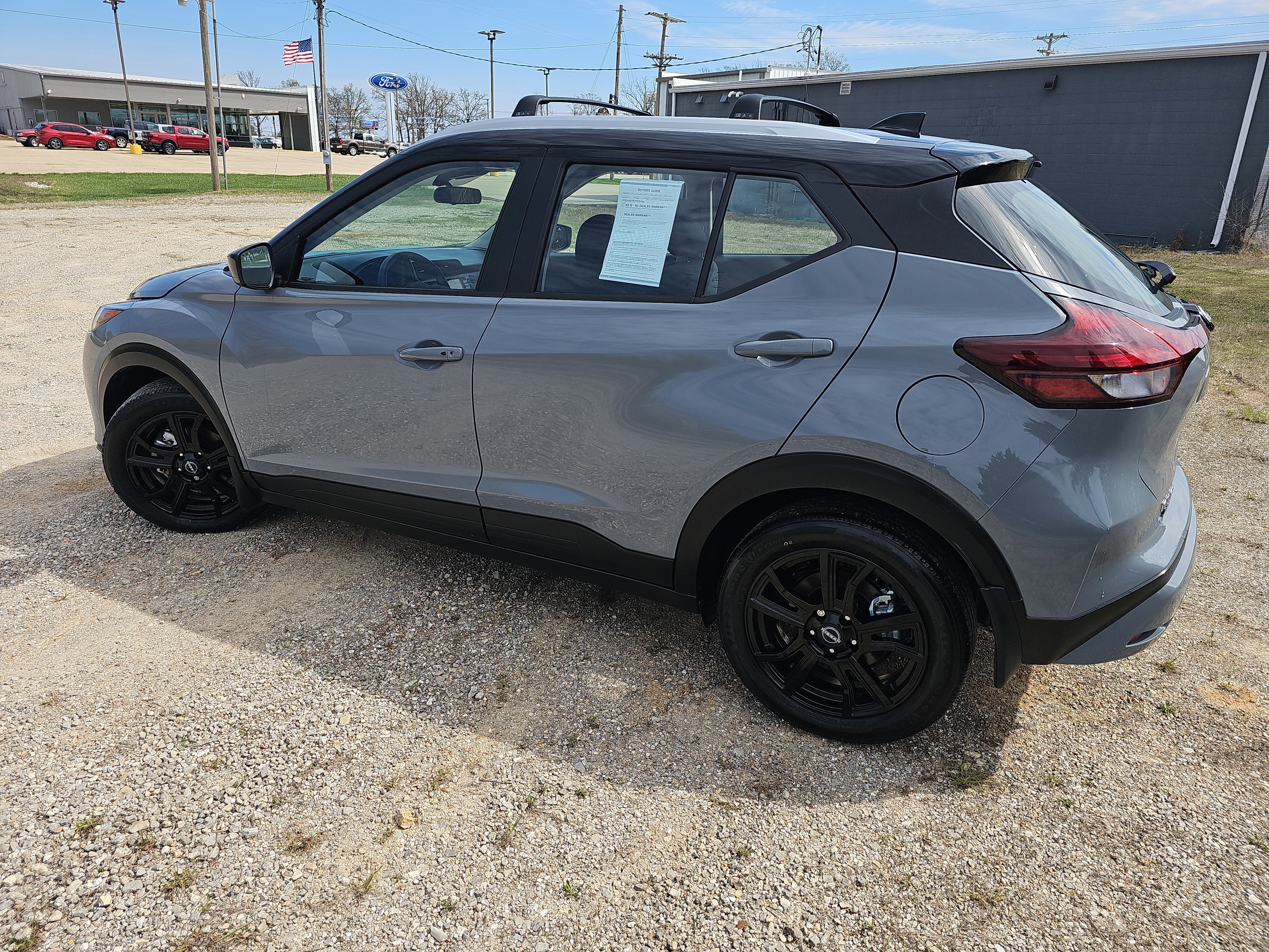 Used 2024 Nissan Kicks SV w/ Exterior Package image 7