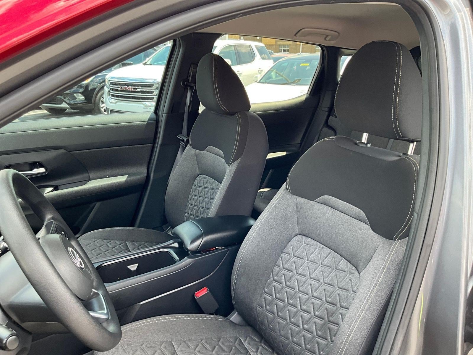 Used 2025 Nissan Kicks SV FWD image 19