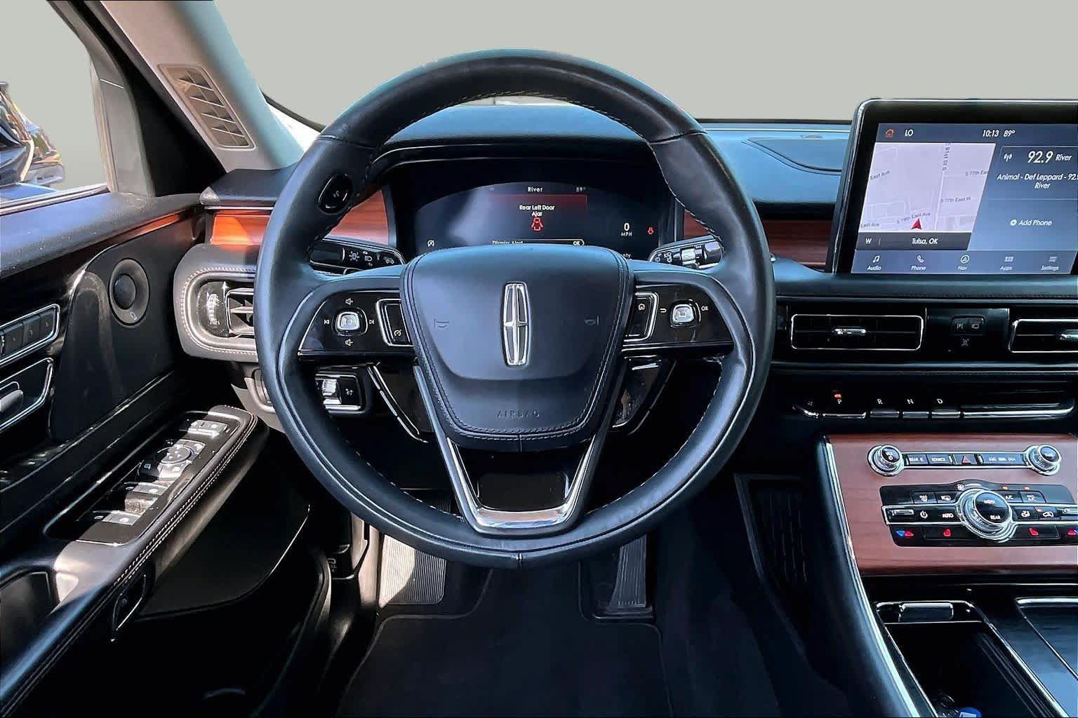 Used 2024 Lincoln Aviator Reserve AWD/4WD image 10
