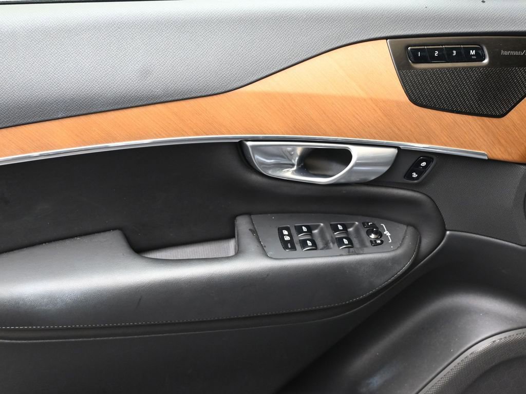 Certified 2024 Volvo XC90 B6 Plus w/ Protection Package Premier image 20