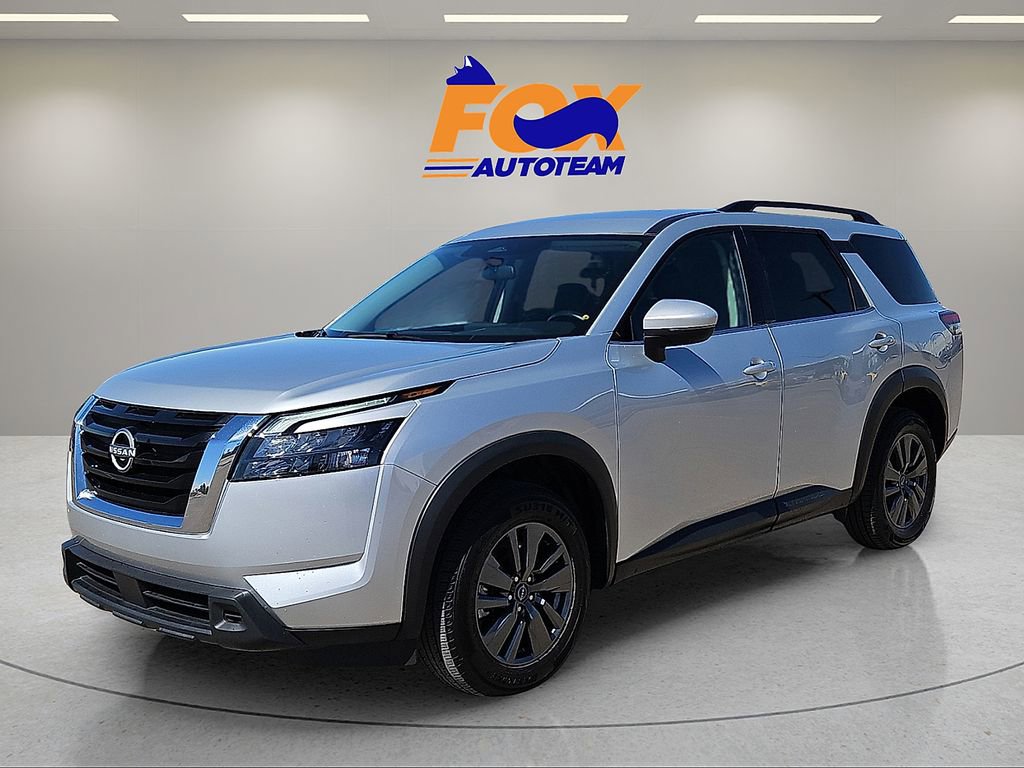 Used 2024 Nissan Pathfinder SV FWD image 1