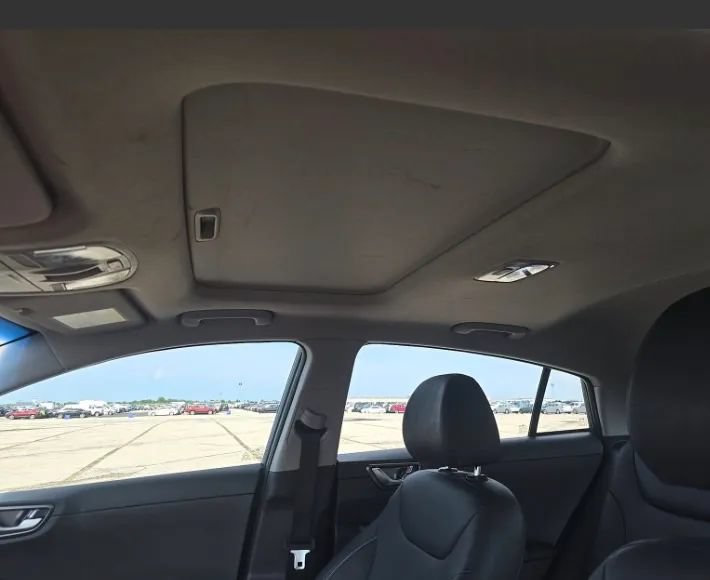 Used 2021 Hyundai Ioniq Limited FWD image 10