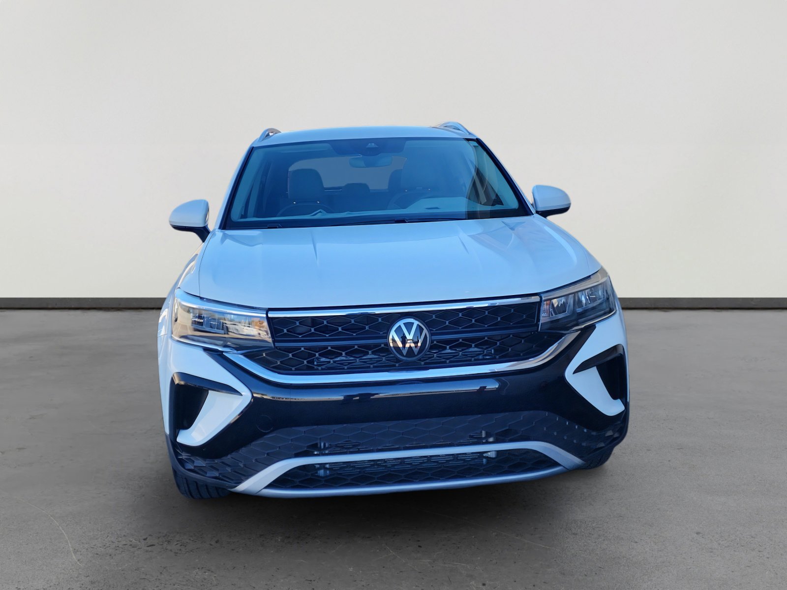 Certified 2024 Volkswagen Taos SE image 8