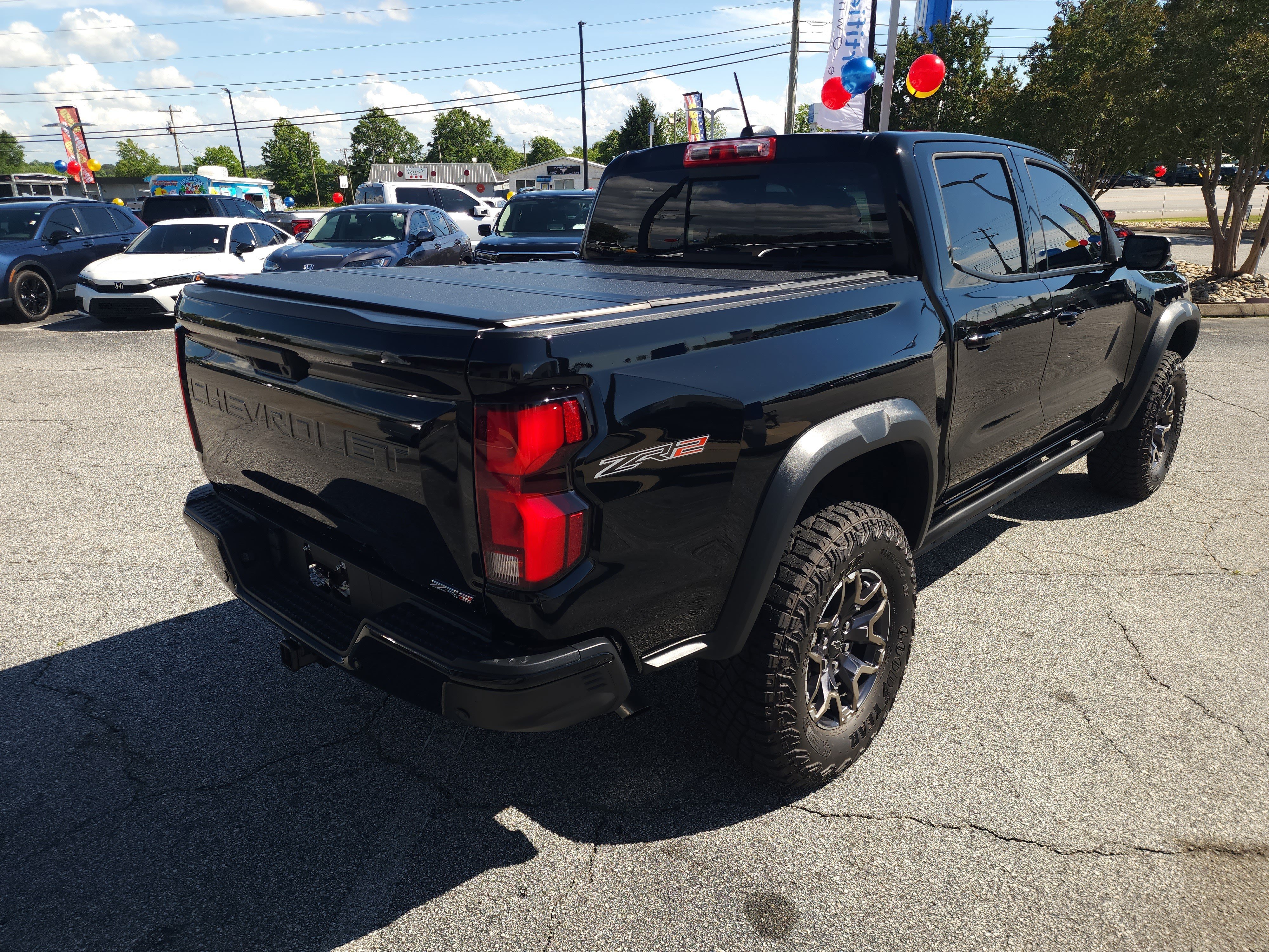 Used 2024 Chevrolet Colorado ZR2 w/ ZR2 Convenience Package III AWD/4WD image 4