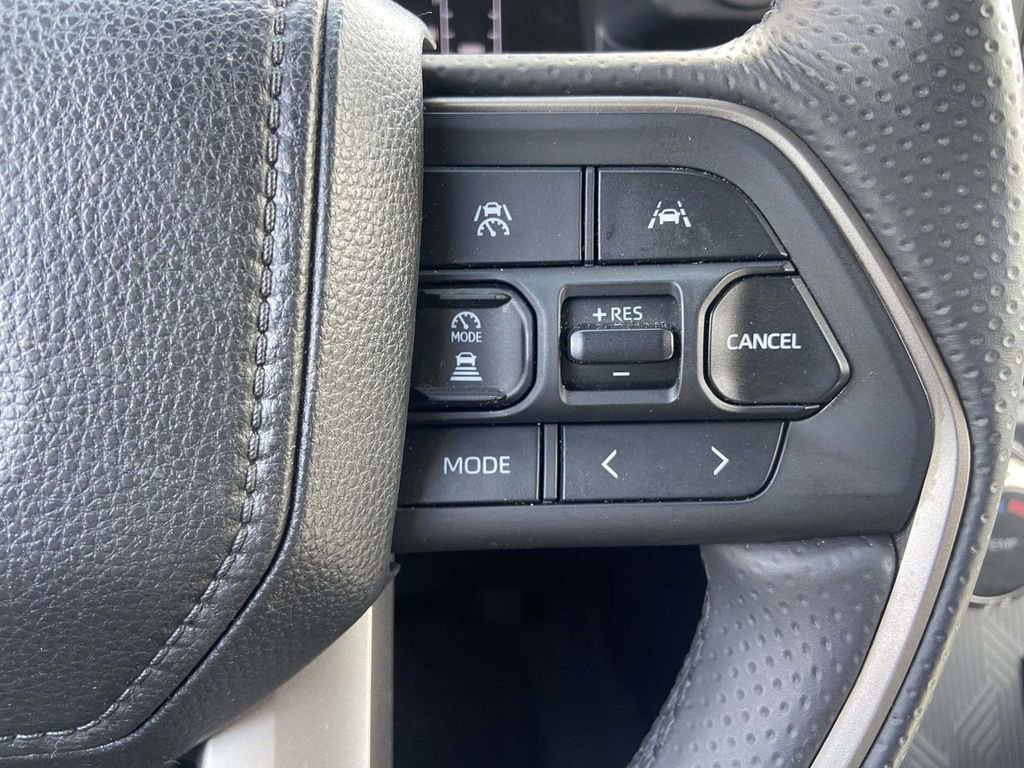 Used 2025 Toyota 4Runner SR5 image 34