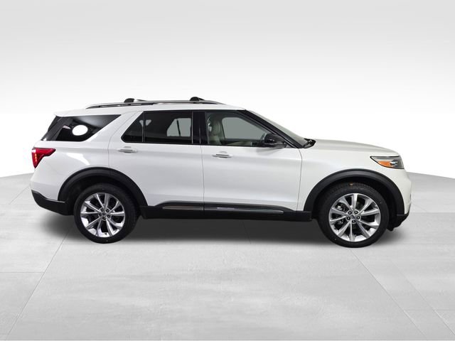 Certified 2023 Ford Explorer Platinum w/ Technology Package AWD/4WD image 8