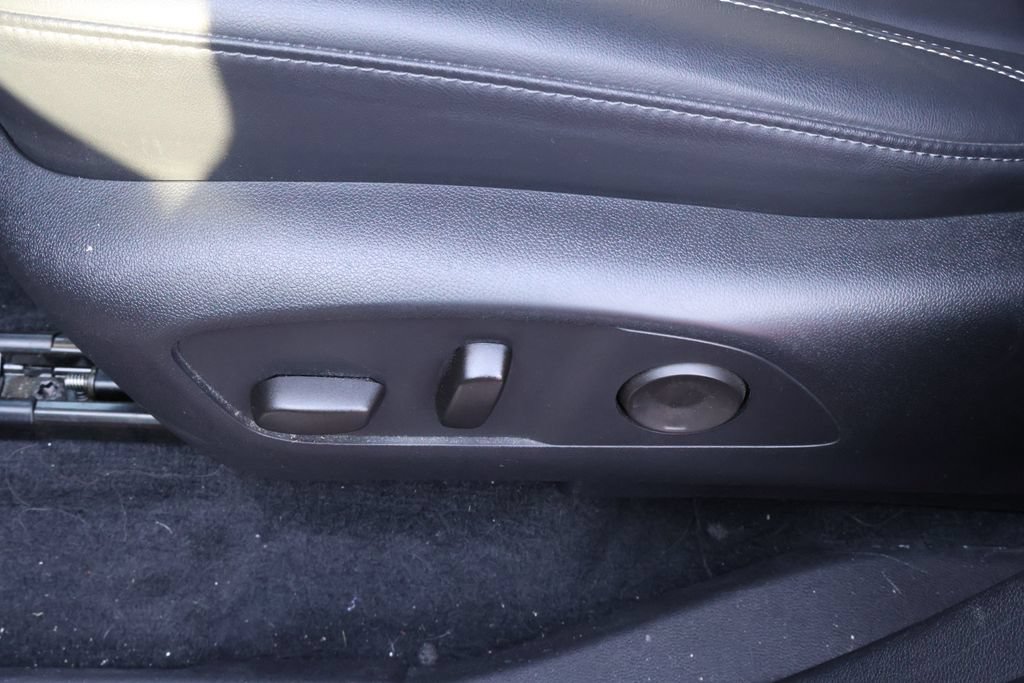 Used 2024 GMC Acadia Elevation FWD image 11