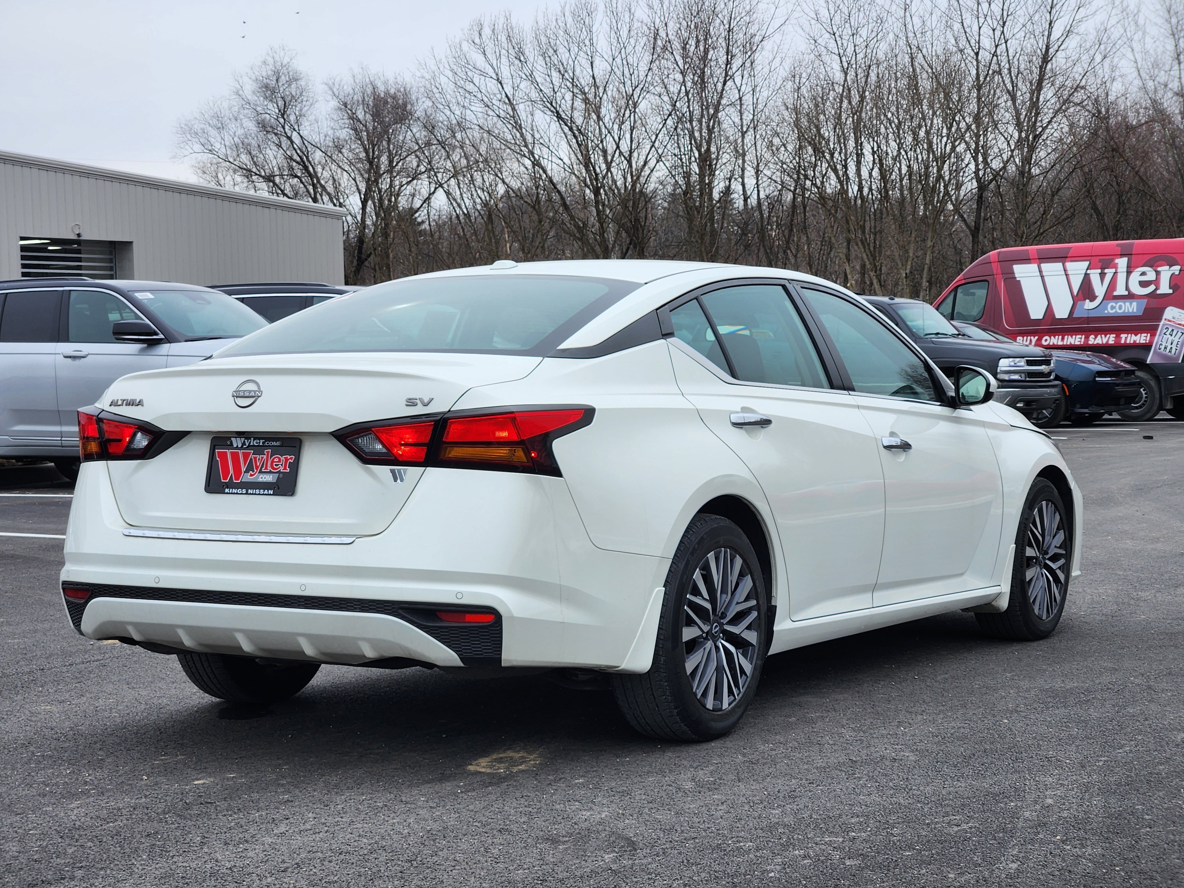 Used 2023 Nissan Altima 2.5 SV image 13