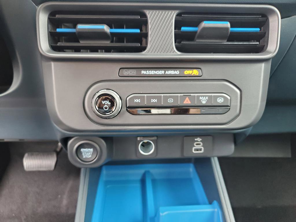 New 2025 Ford Maverick XLT w/ Equipment Group 302A image 31