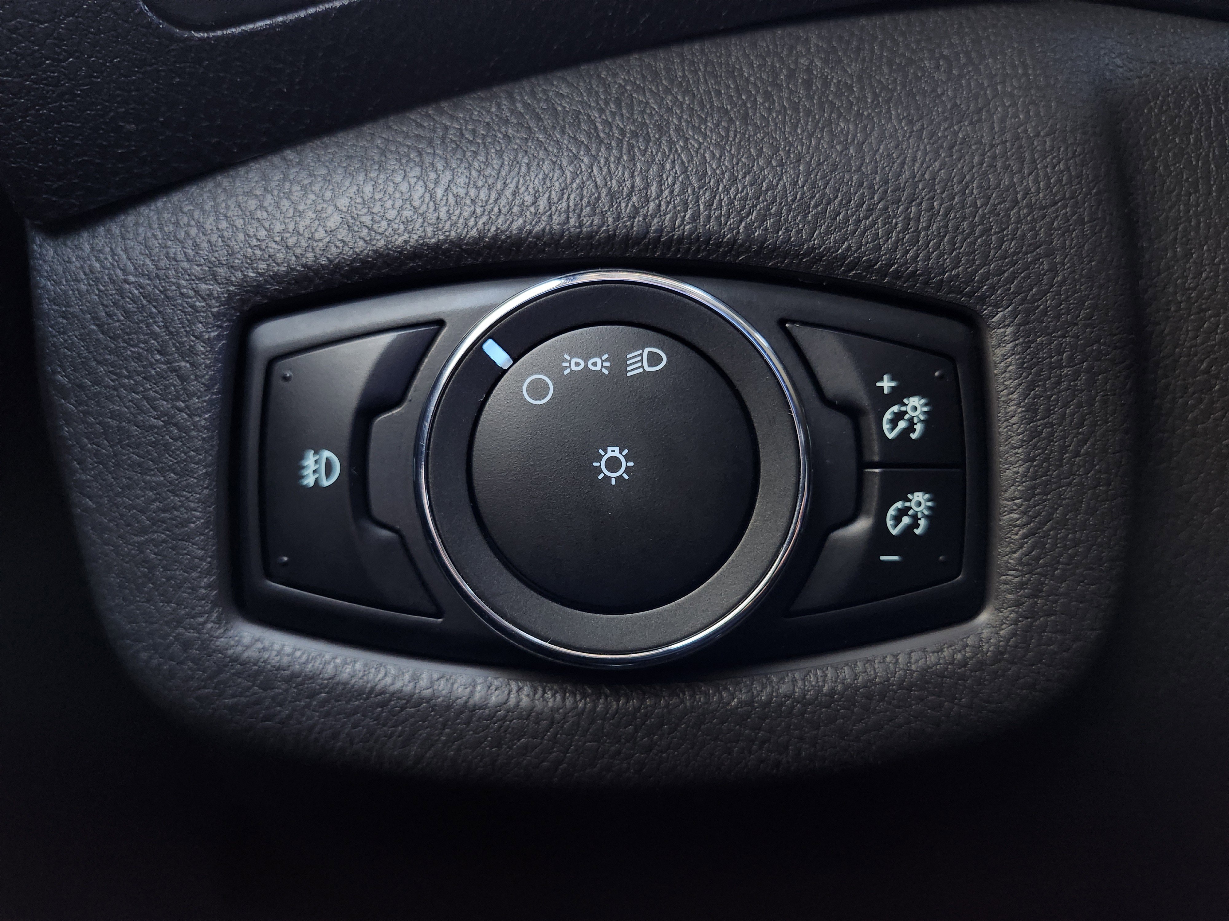 Used 2016 Ford Transit Connect XLT FWD image 10