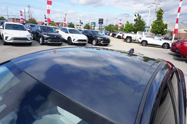 Used 2022 Toyota Prius XLE w/ Advanced Technology Package FWD image 11