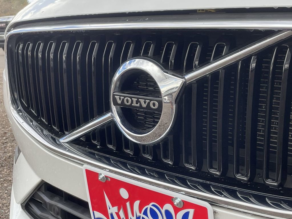 Used 2021 Volvo XC60 T5 Momentum w/ Premium Package image 31