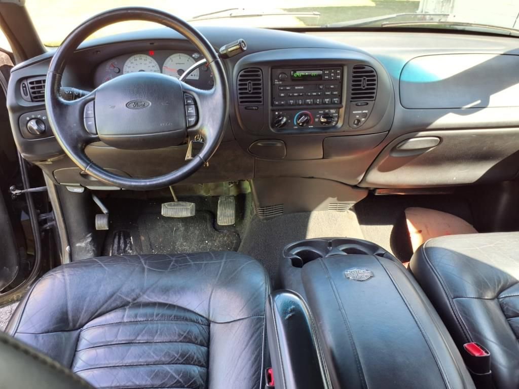 Used 2000 Ford F150 Harley-Davidson RWD image 12