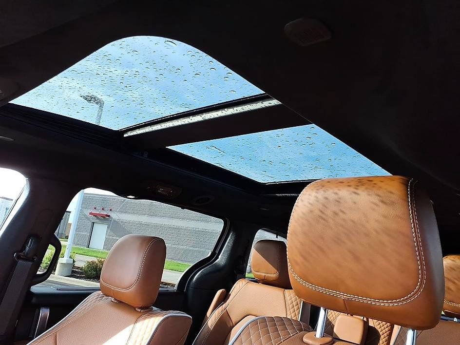 Used 2026 Chrysler Pacifica Pinnacle FWD image 17