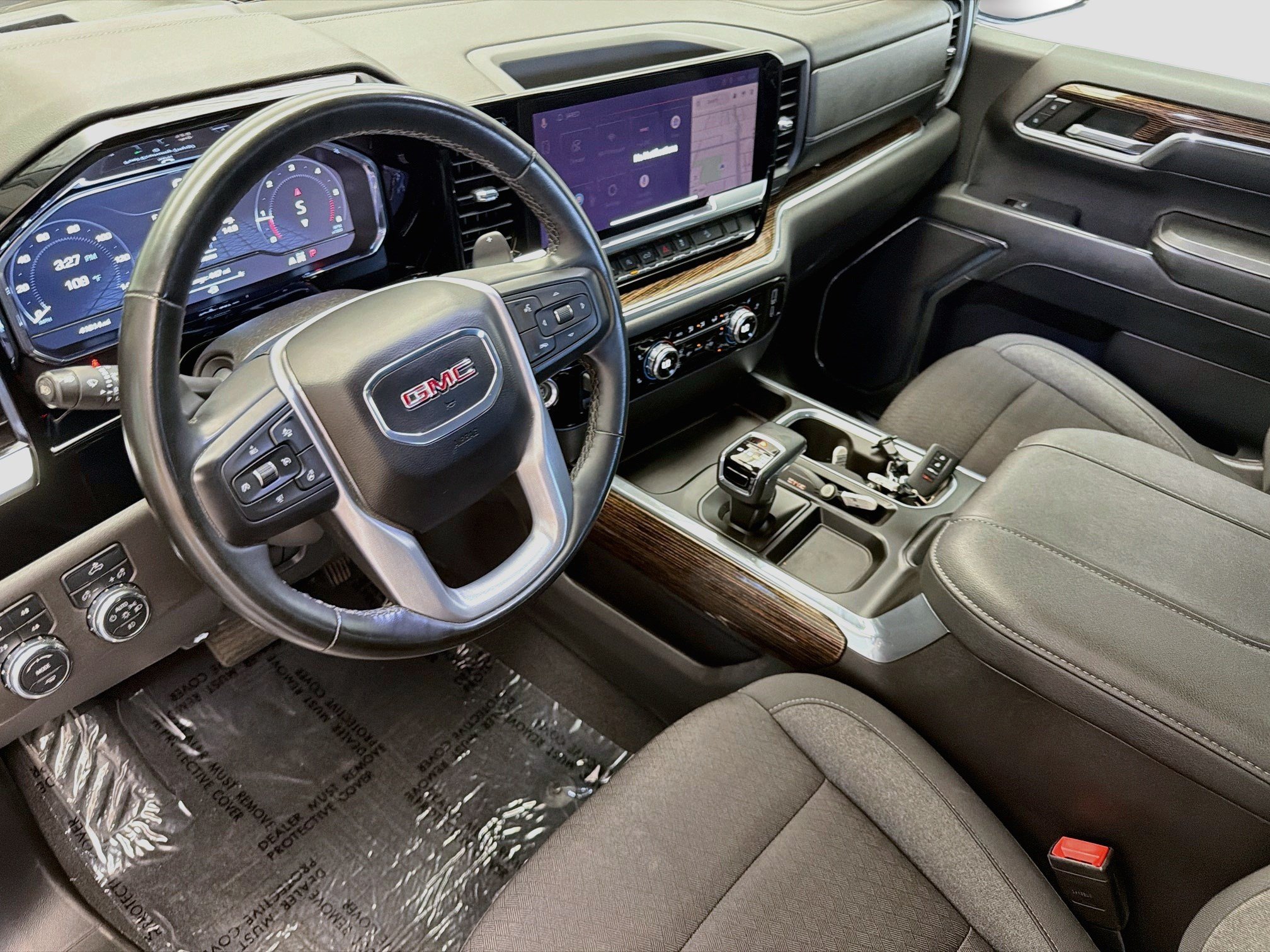 Used 2023 GMC Sierra 1500 Elevation w/ LPO, Elevation Black Package AWD/4WD image 7